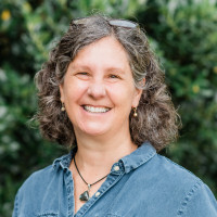 Dr. Laura Hainsworth