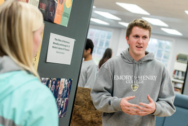 Students present their work in the Transitions I showcase event.