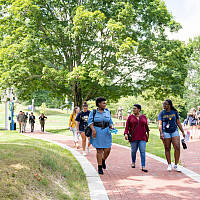 Emory & Henry College climbed to 1,105 residents this fall, the largest number of undergraduate students on the Emory campus since 2004!