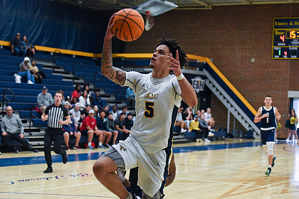 E&H students playing in a basketball match